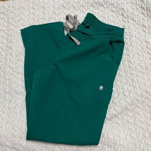 Figs - Hunter Green Yolas